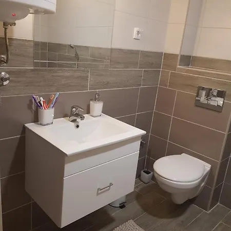 فيلة Botanica زلاتيبور