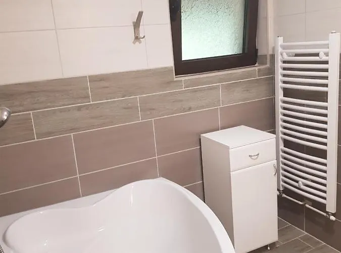 Botanica 빌라 즐라티보